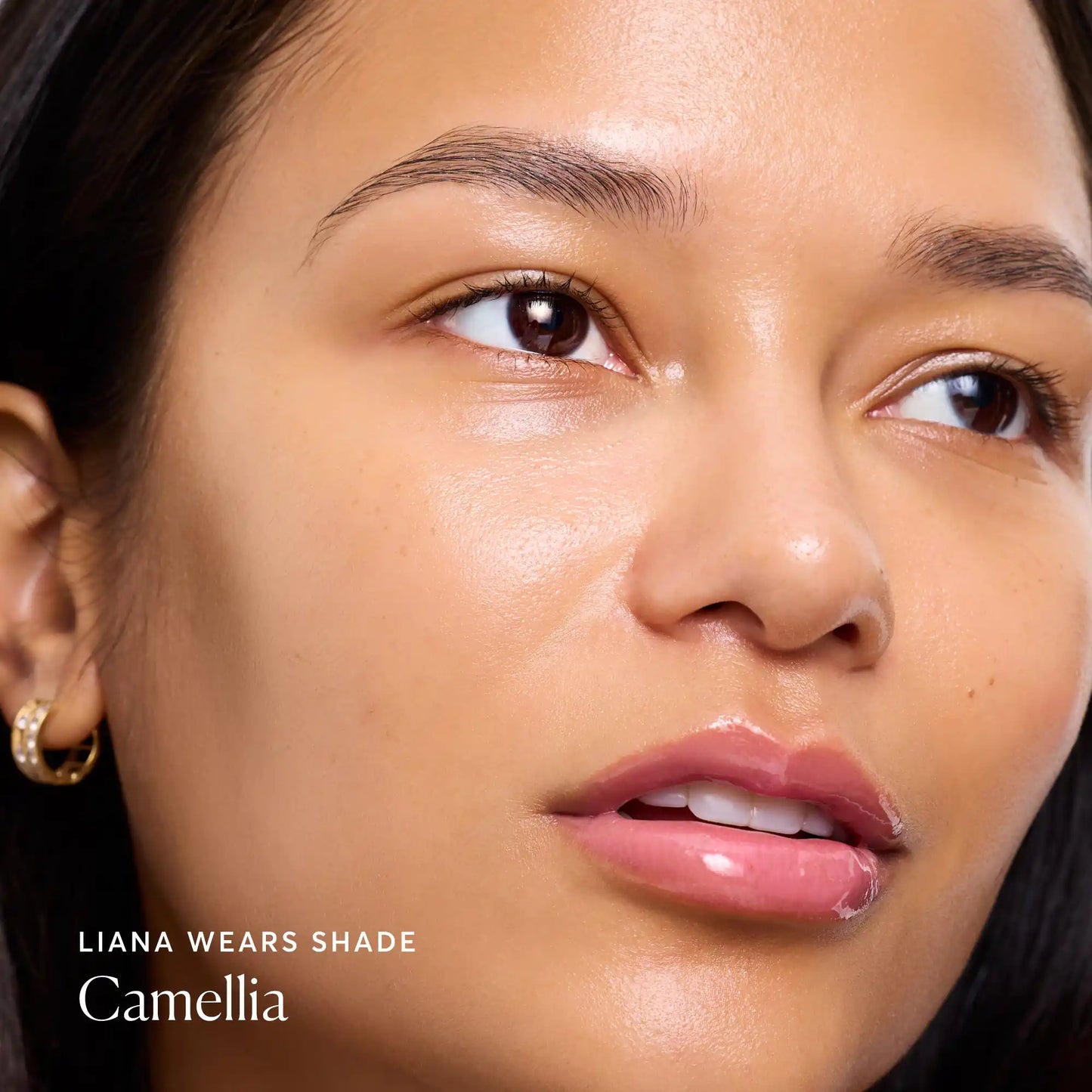 phyto-glow-lip-balm-camellia-b3 NATR-60075-Alt-Images-Phyto-Glow-Lip-Balm-Camellia-04.webp